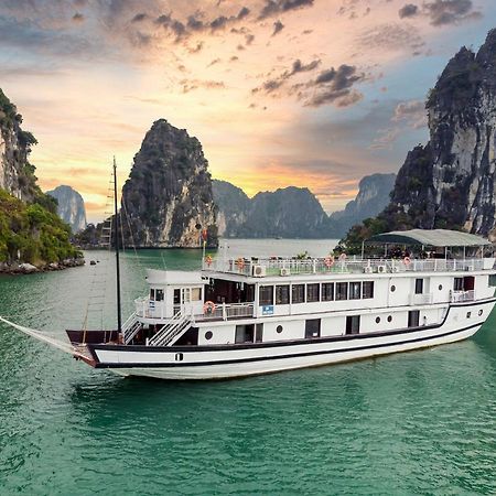 Legend Cruise Hotel Ха Лонг Екстериор снимка