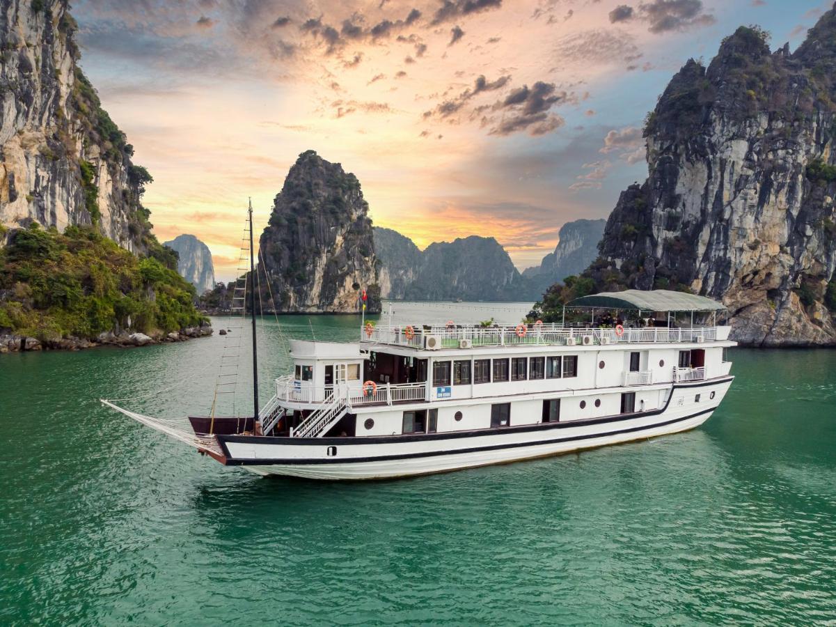 Legend Cruise Hotel Ха Лонг Екстериор снимка